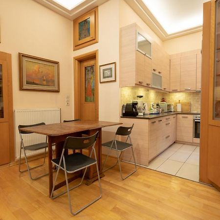 Acropolis Metro St.3 Bedrοοms 6 Persons Maisonette Athènes Extérieur photo