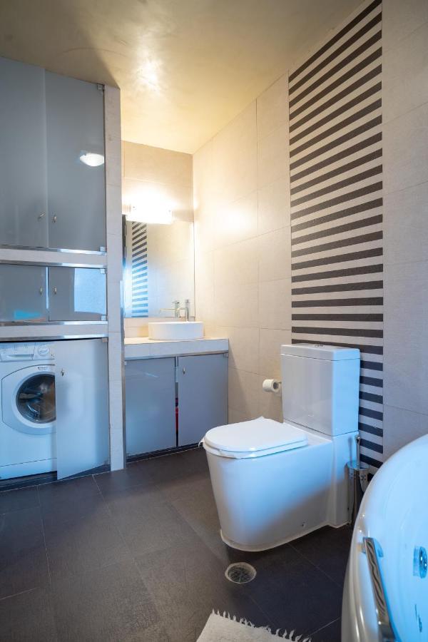 Acropolis Metro St.3 Bedrοοms 6 Persons Maisonette Athènes Extérieur photo